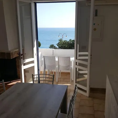 Centro Vista Mare 50 Apartment *